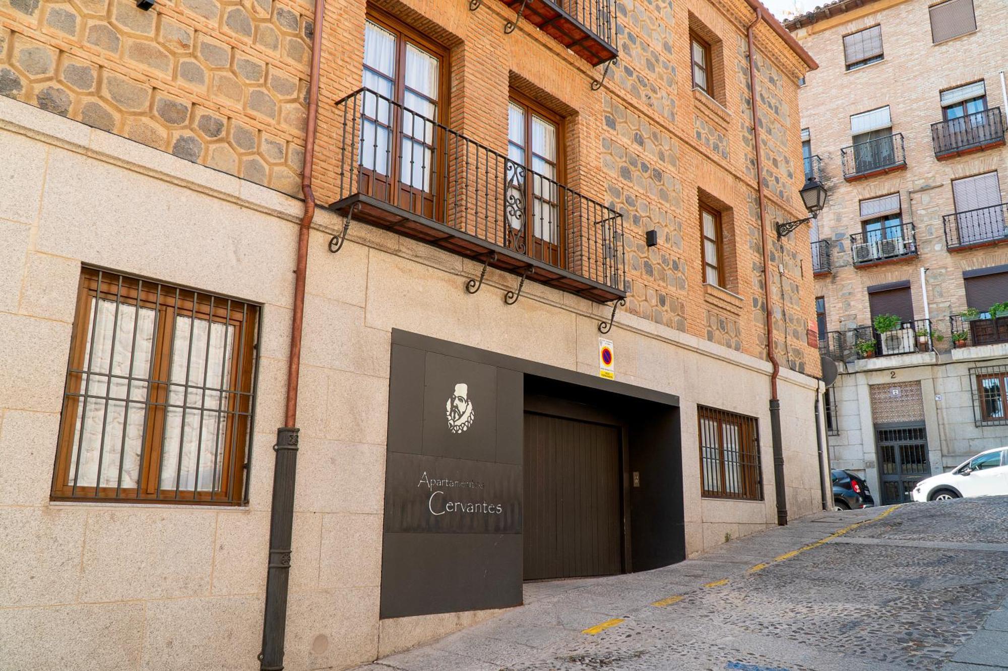 Cervantes 5 Collection - Greco Aparcamiento En El Edificio โตเลโด ภายนอก รูปภาพ